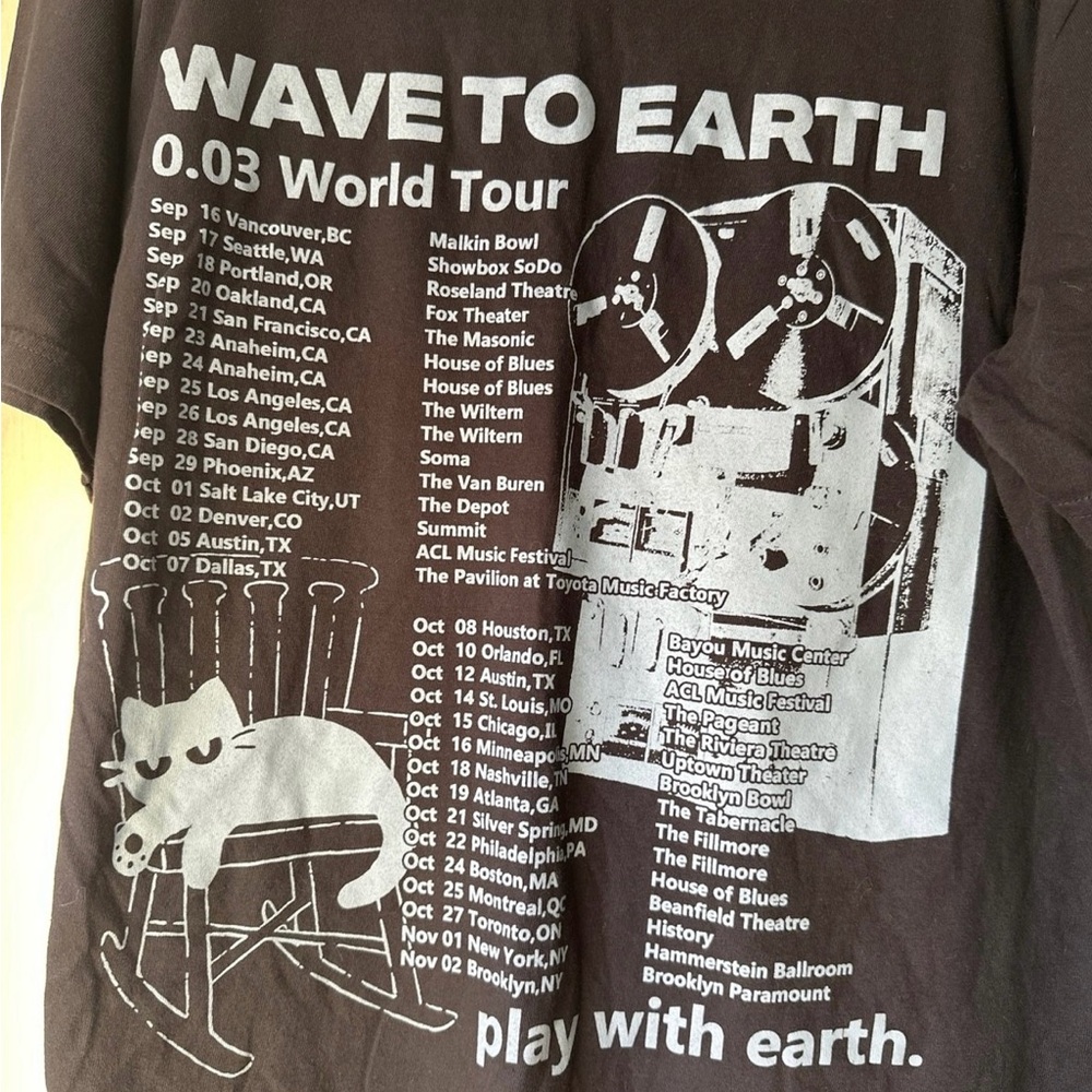 Wave to Earth 0.03 tour 2024 official merch t-shirt- size L